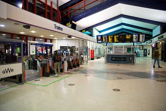 Oxfordstation concourse